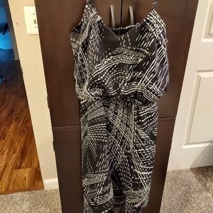 Black and white high-low express dress size large.